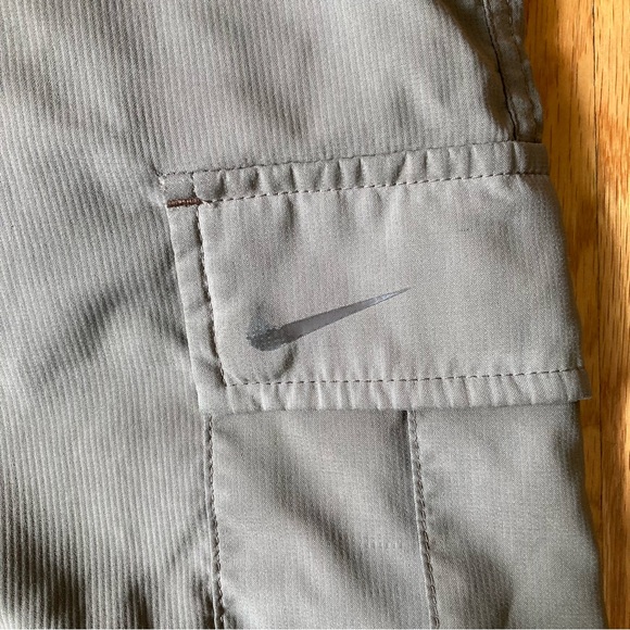 Nike DriFit Golf shorts - Picture 2 of 6